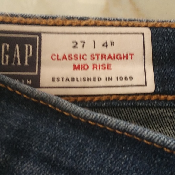 3 PAIRS OF GAP WOMEN'S CLASSIC STRAIGHT LEG JEANS/5 POCKET ,SIZE 4, - Picture 5 of 10